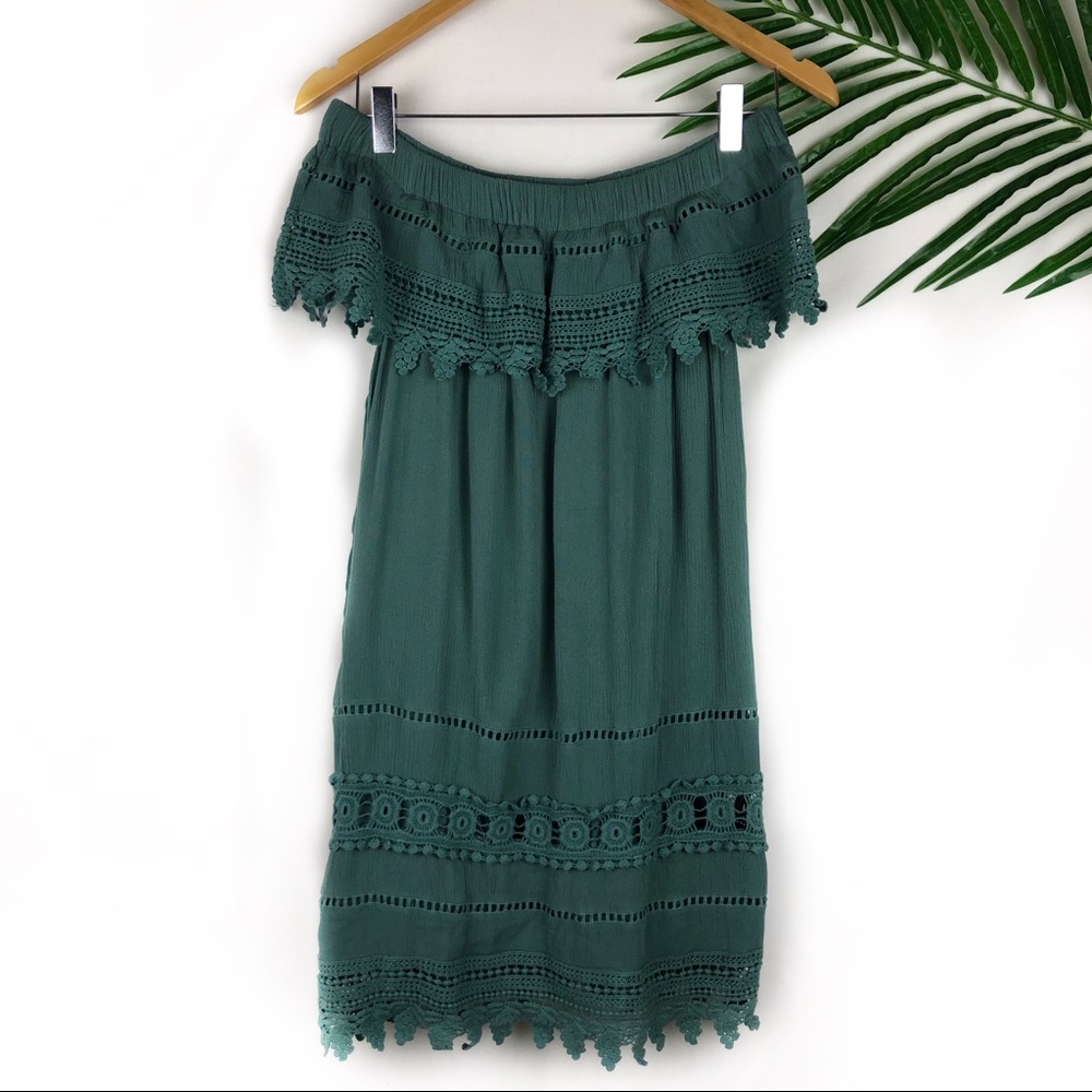 Romeo & Juliet Couture Off The Shoulder Dress Med